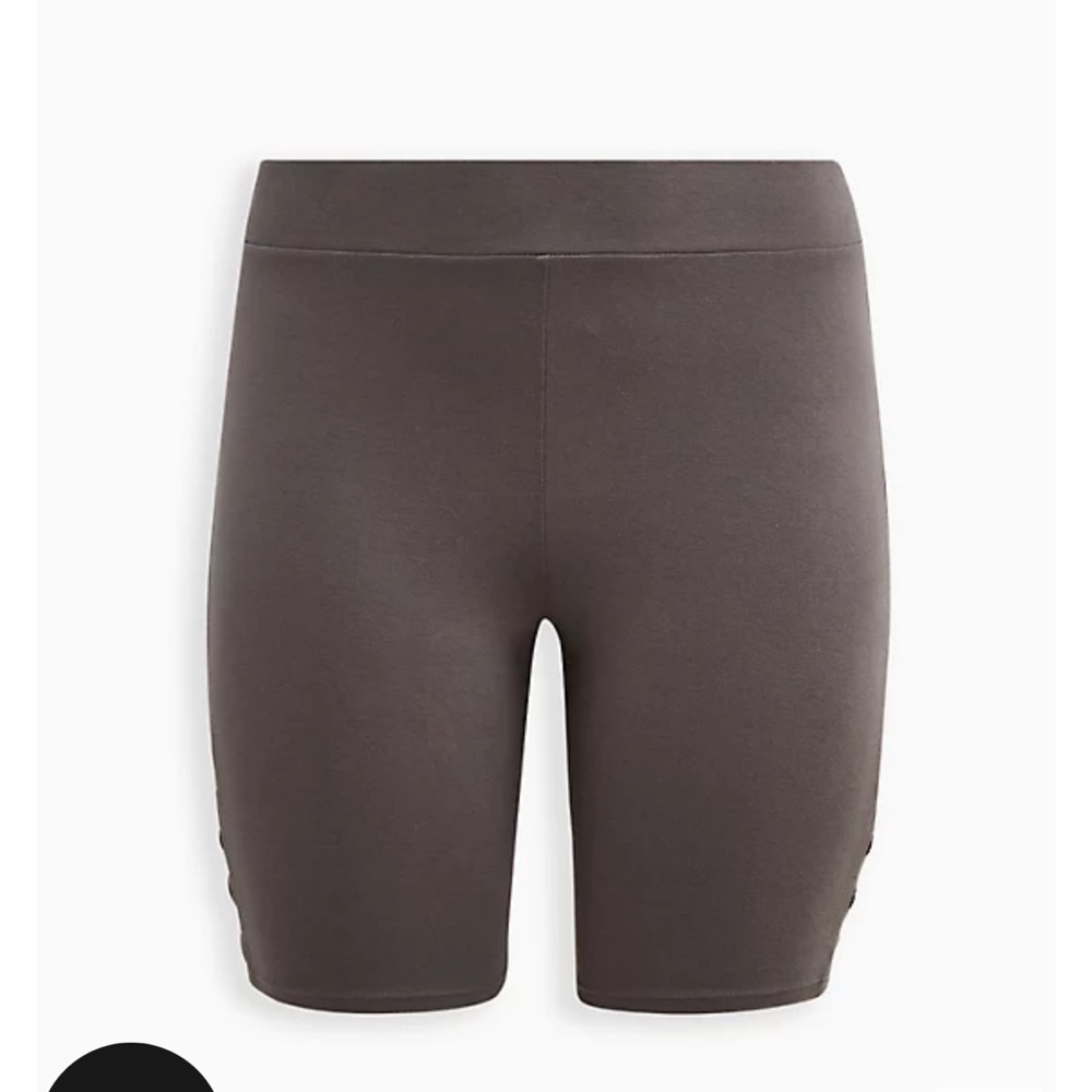 🍎Torrid 9” waistband bike shorts